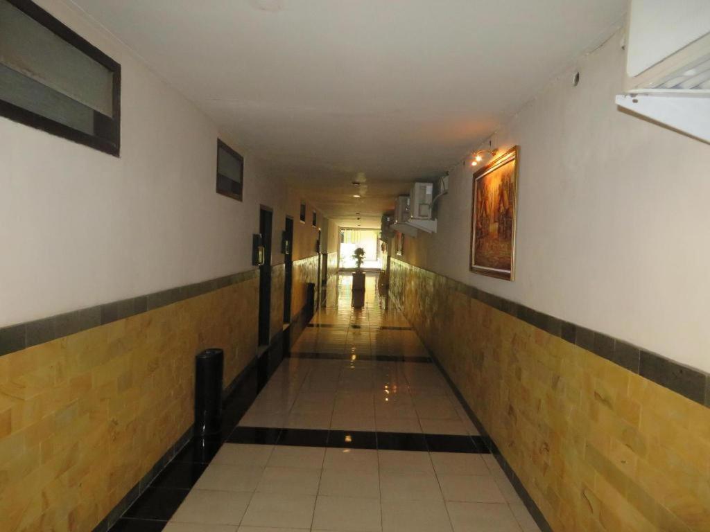 Insumo Palace Hotels & Resorts Kediri  Buitenkant foto