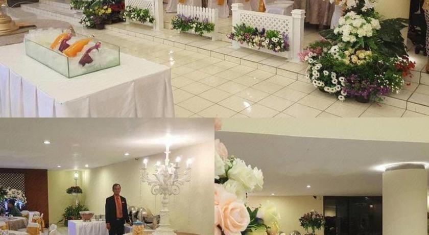 Insumo Palace Hotels & Resorts Kediri  Buitenkant foto